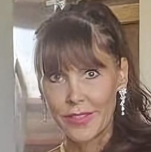 Meet your Posher, Corinne